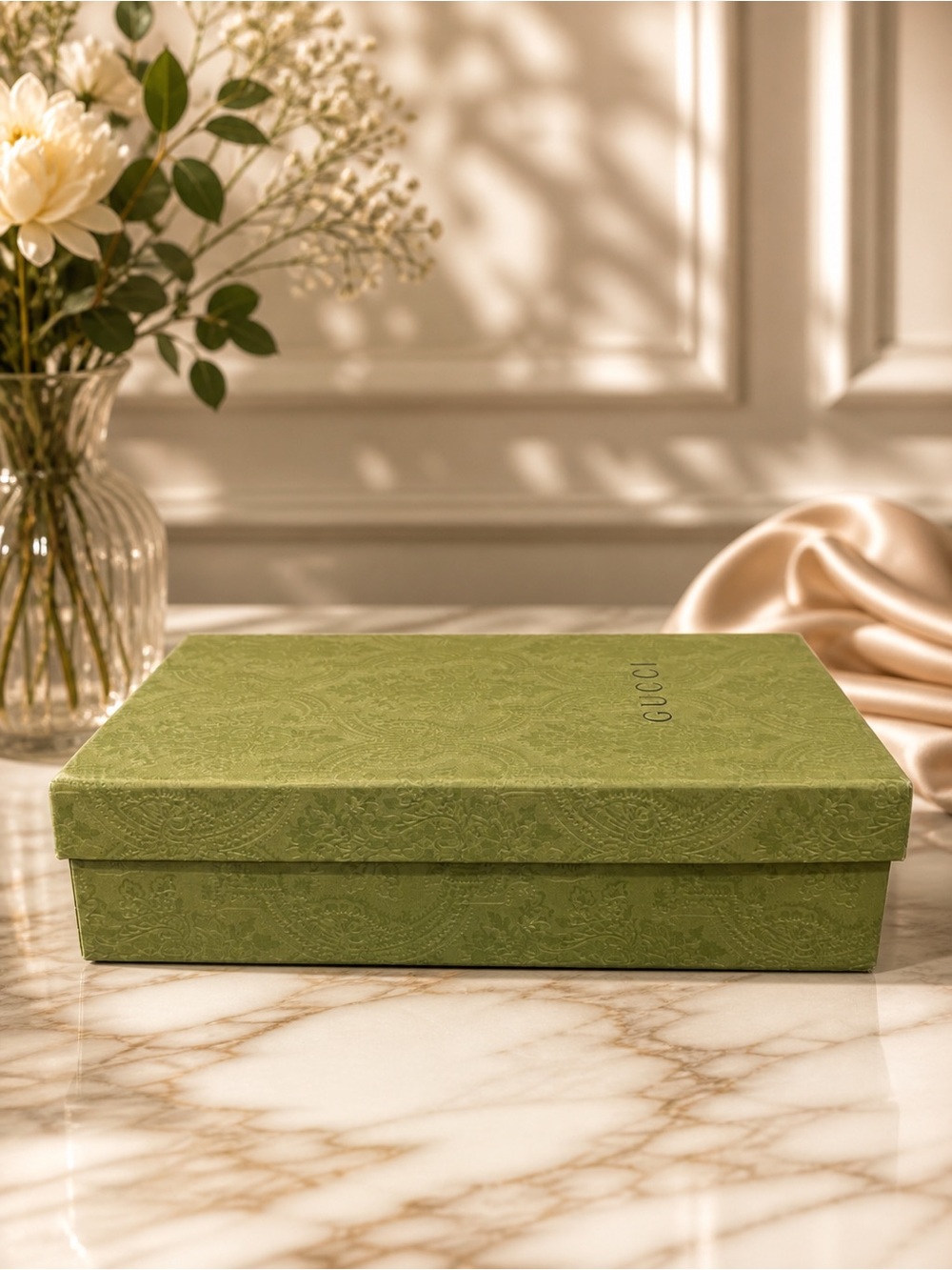 Gucci Green Embossed Logo Empty Gift Box Set w/ Envelope, Care Cards & Tissue - Picture 3 of 5